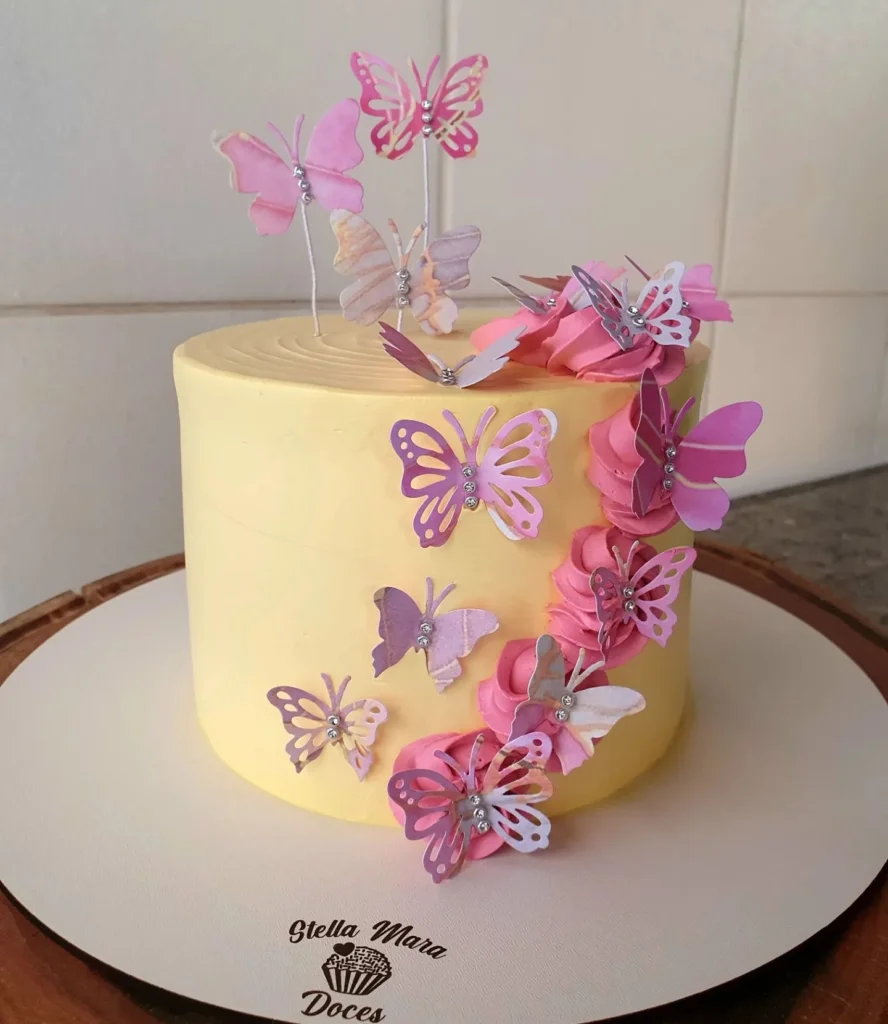 Bolo de Borboleta Amarelo 8