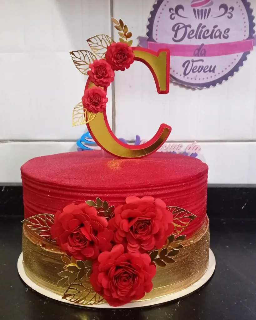 Bolo Vermelho com Flores 9