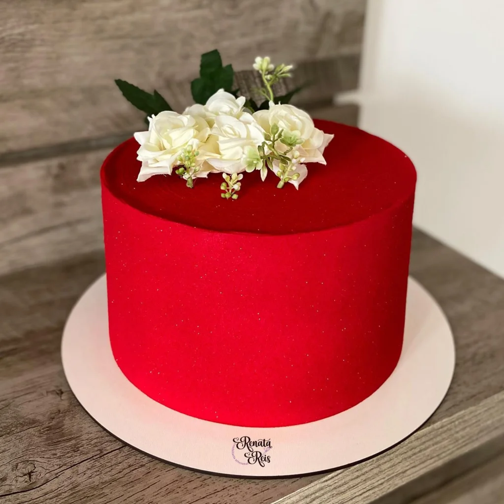 Bolo Vermelho com Flores 19