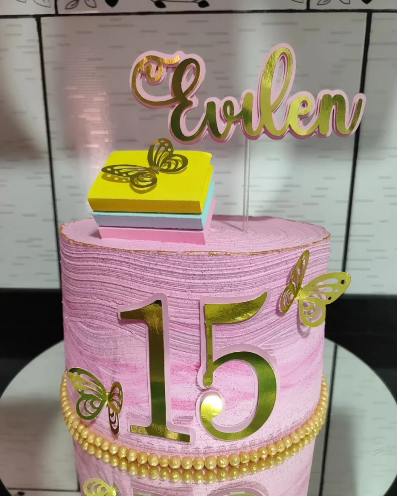 Bolo de 15 anos 105